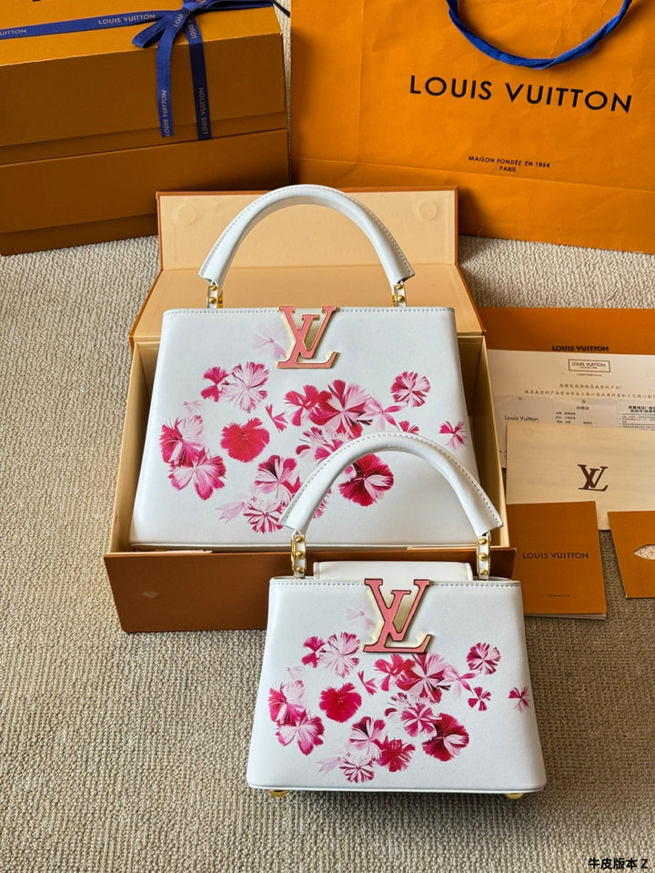 Charming White Floral Handbag