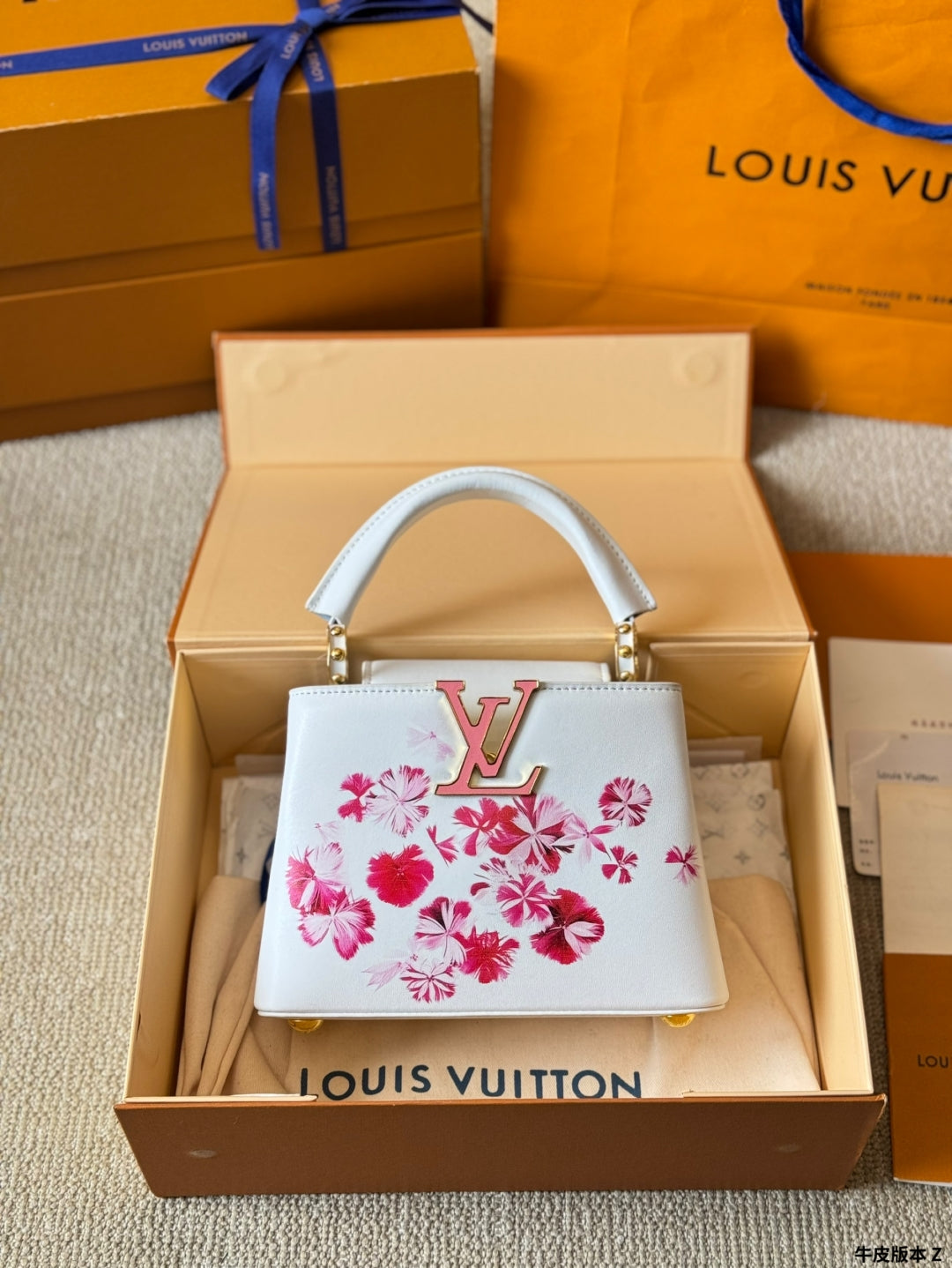 Charming White Floral Handbag