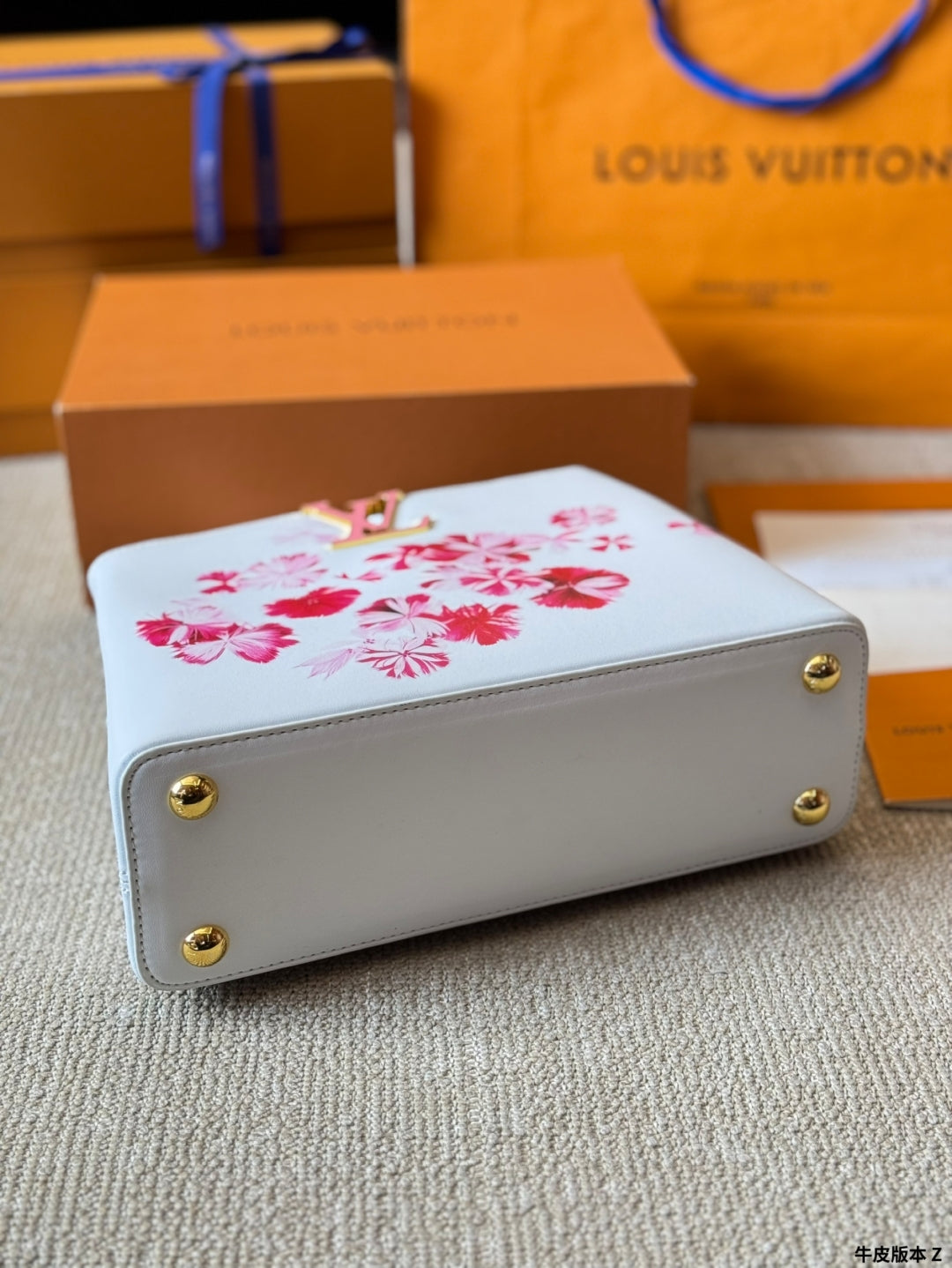 Charming White Floral Handbag