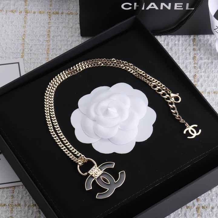 Gorgeous Two Colors Necklace