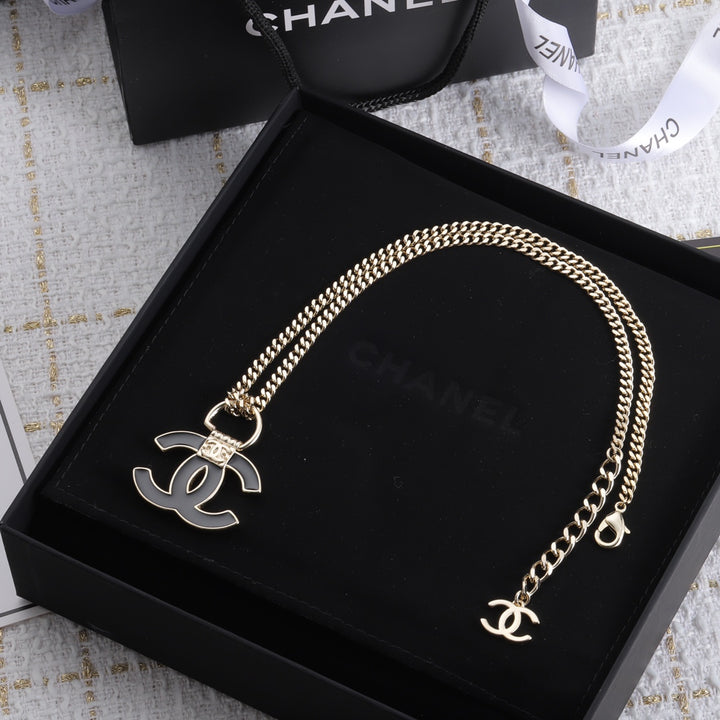 Gorgeous Two Colors Necklace