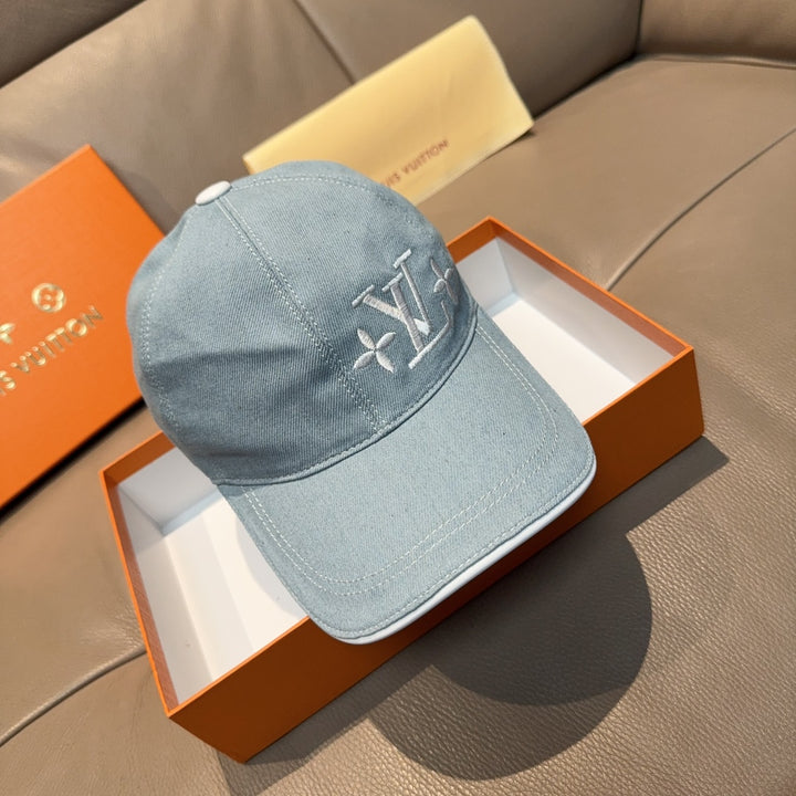 Tri-color embroidered baseball cap