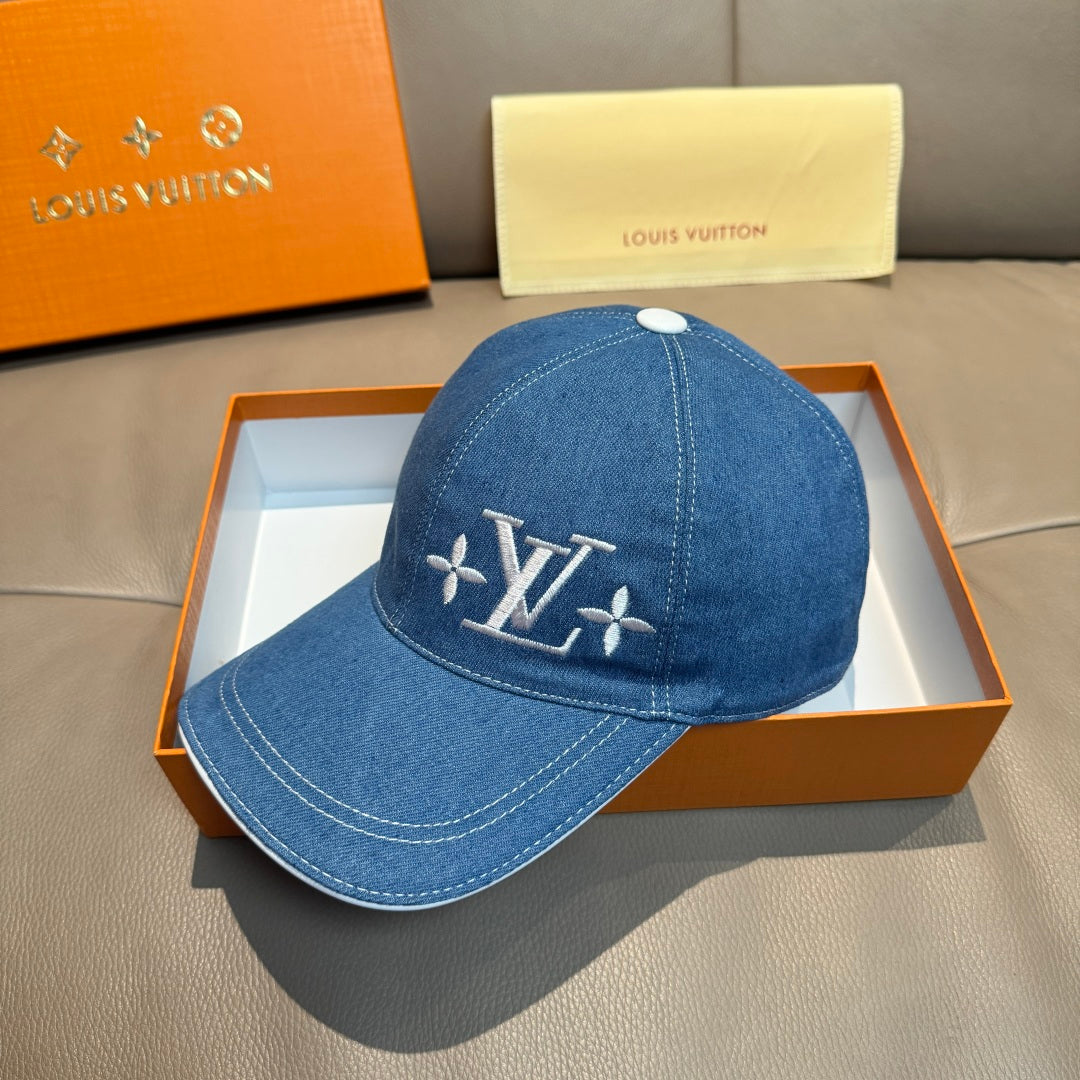 Tri-color embroidered baseball cap