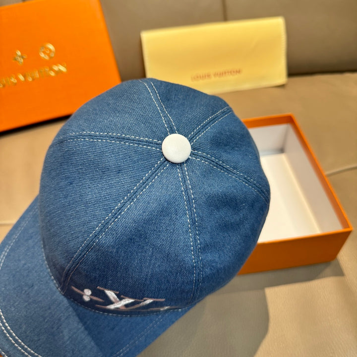 Tri-color embroidered baseball cap