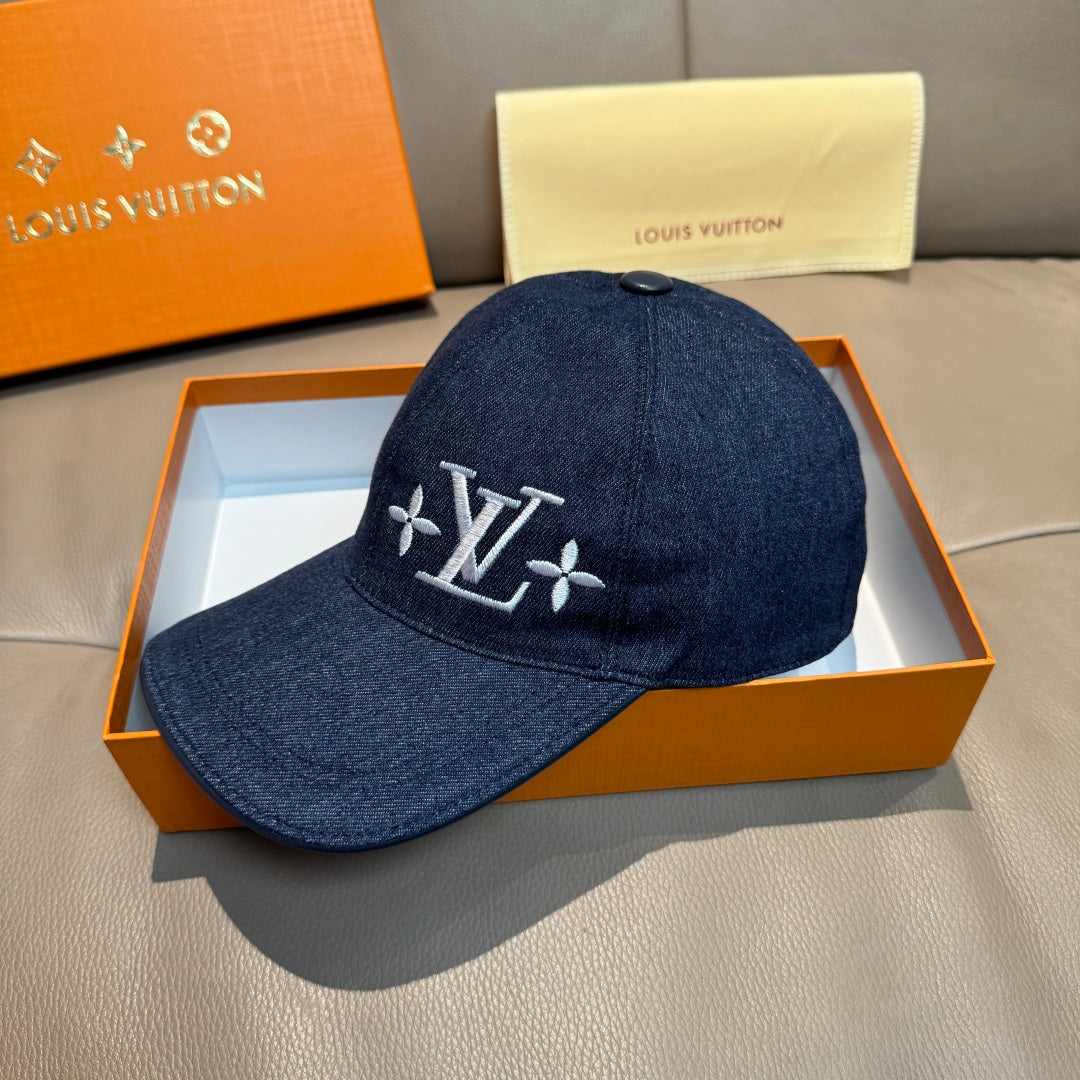 Tri-color embroidered baseball cap