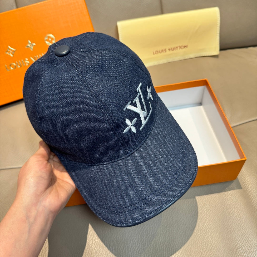 Tri-color embroidered baseball cap