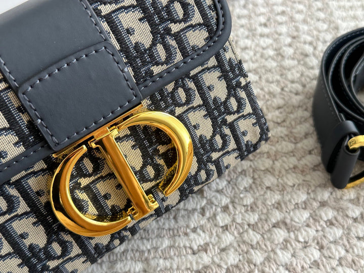 Fashion Embroidery Ladies Satchel