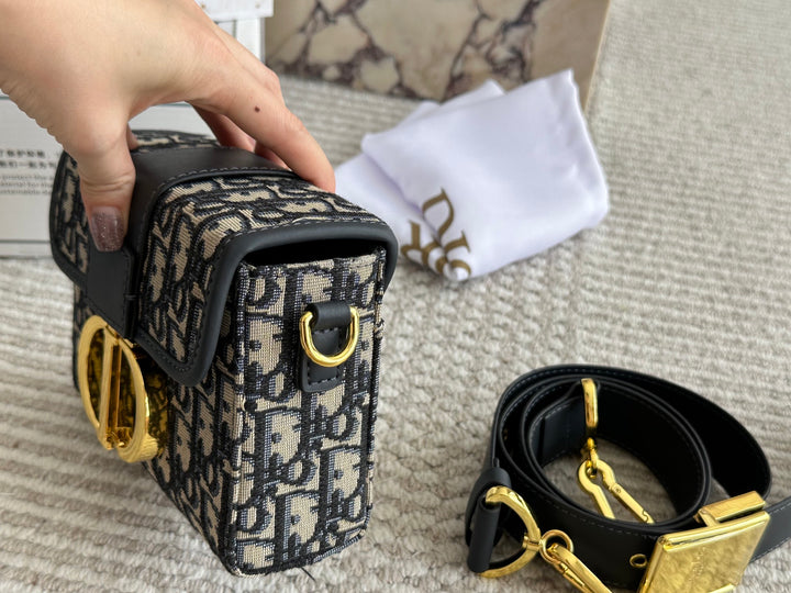 Fashion Embroidery Ladies Satchel