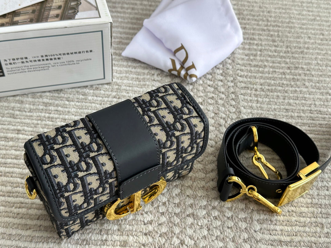 Fashion Embroidery Ladies Satchel