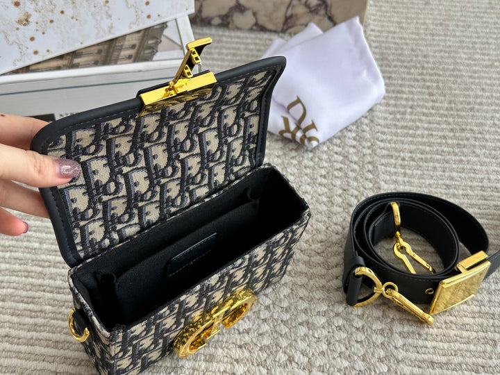 Fashion Embroidery Ladies Satchel