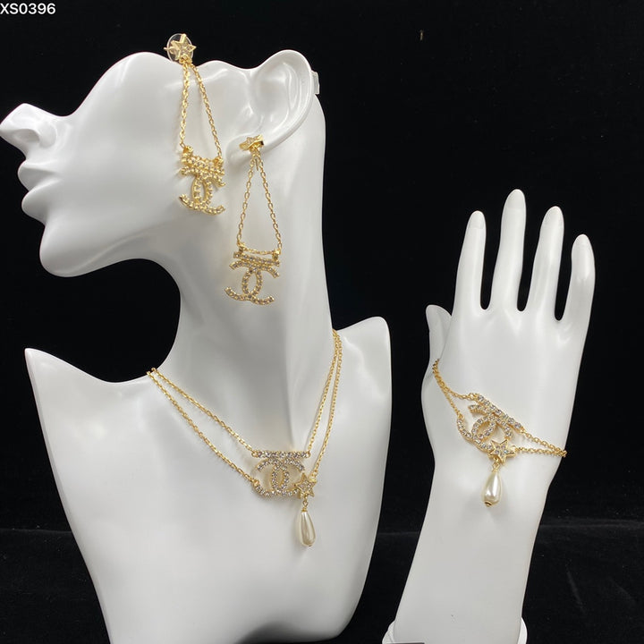 Bright Star - Gemstone Gold Necklace