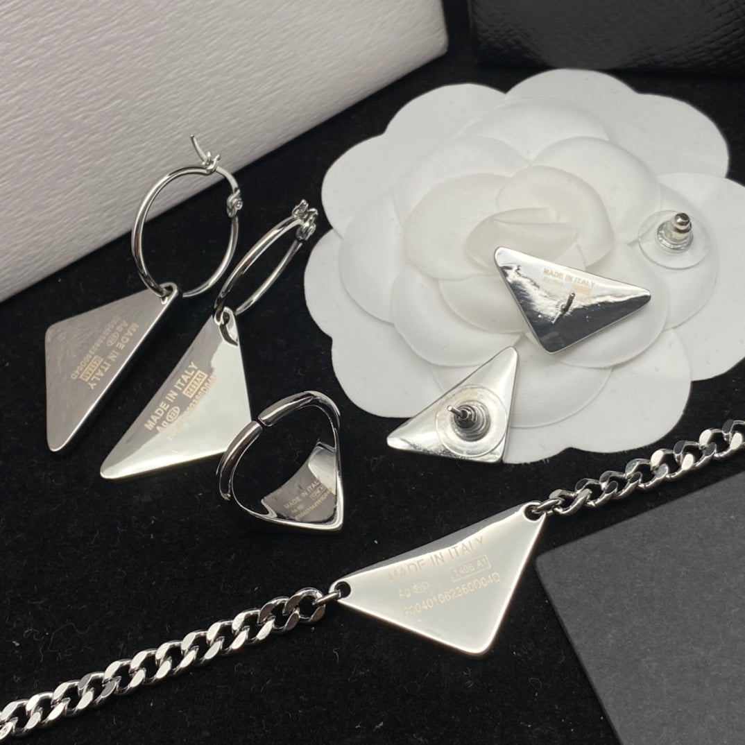 cool triangle chain jewelry
