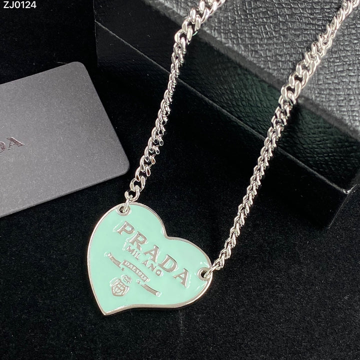trendy heart chain style