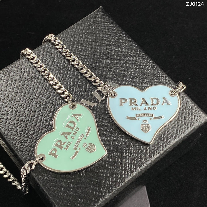 trendy heart chain style