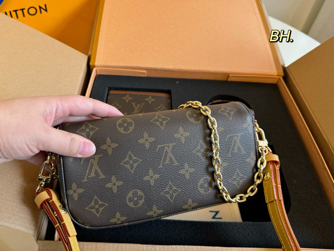 Clover Set Underarm Bag