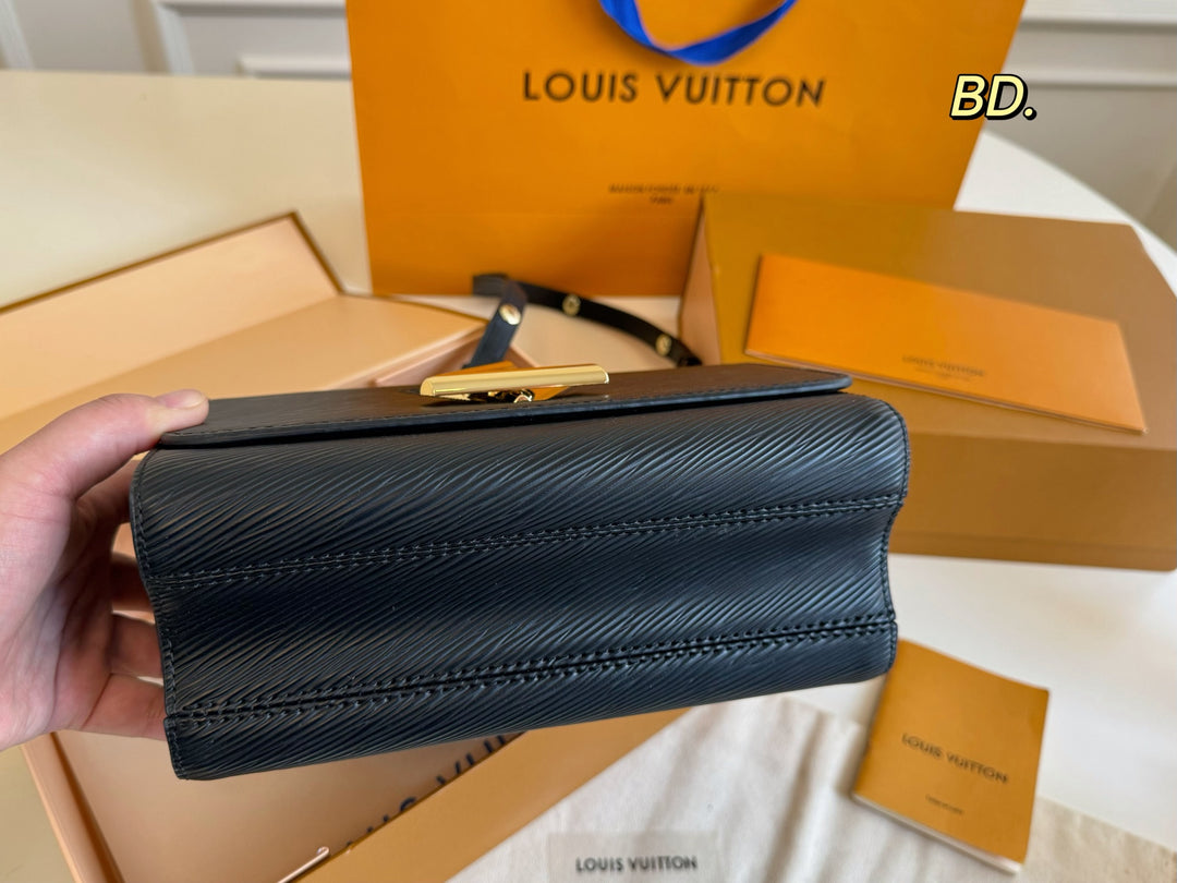 Water Wave 2-in-1 Flap Bag