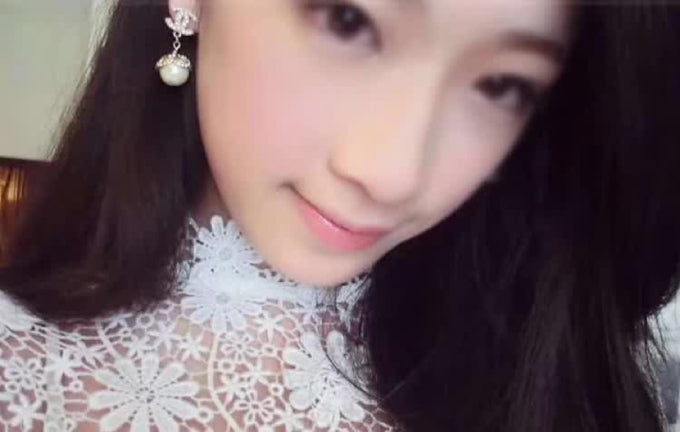 Elegant Pearl Dangle Earrings