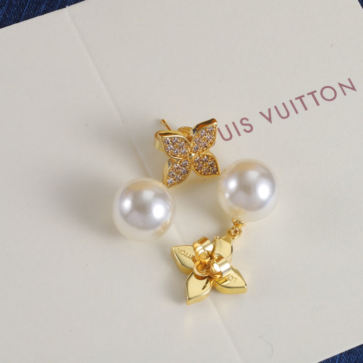 Clover Pearl Dangle Earrings