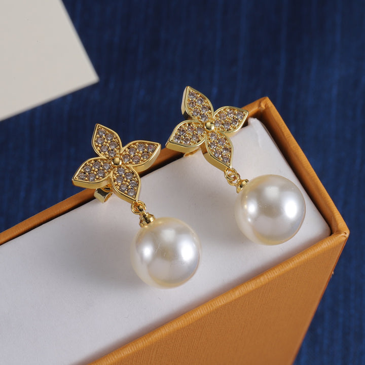 Clover Pearl Dangle Earrings