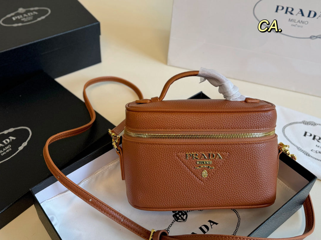 3 Color Eternal Mini Cosmetic Bag