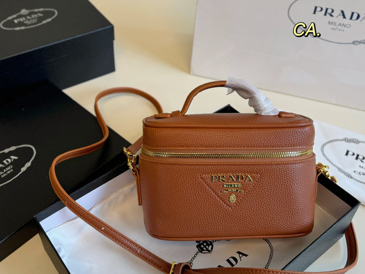3 Color Eternal Mini Cosmetic Bag