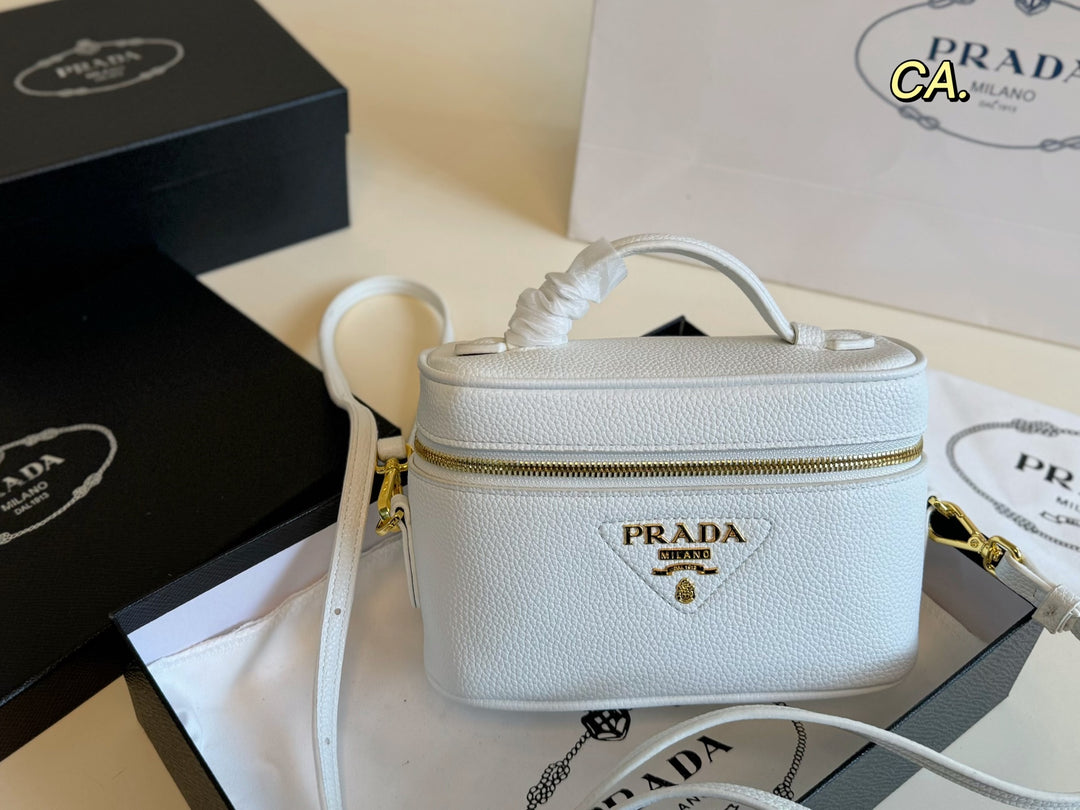 3 Color Eternal Mini Cosmetic Bag