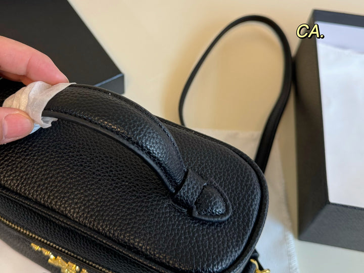 3 Color Eternal Mini Cosmetic Bag