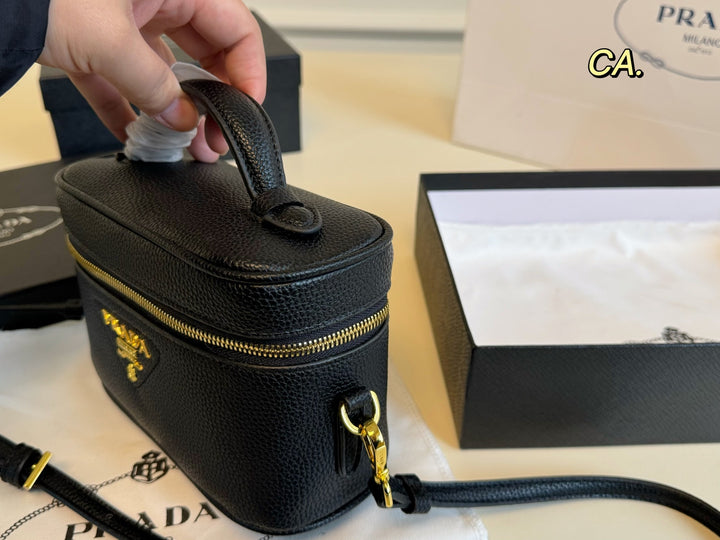 3 Color Eternal Mini Cosmetic Bag