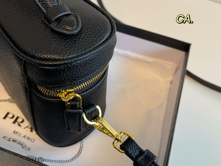 3 Color Eternal Mini Cosmetic Bag