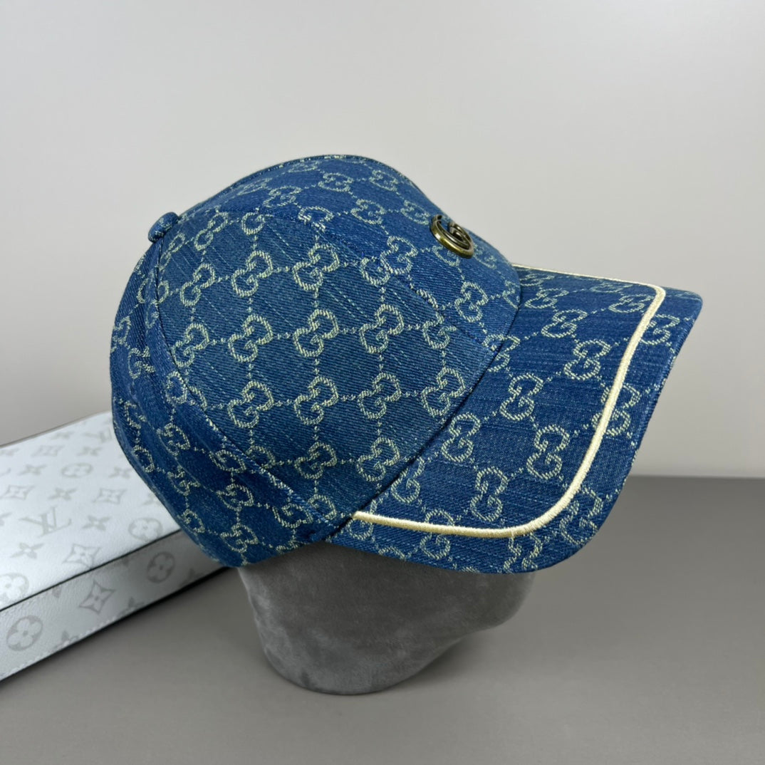 Embroidered hats in two colors