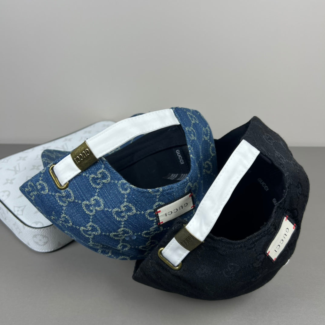 Embroidered hats in two colors