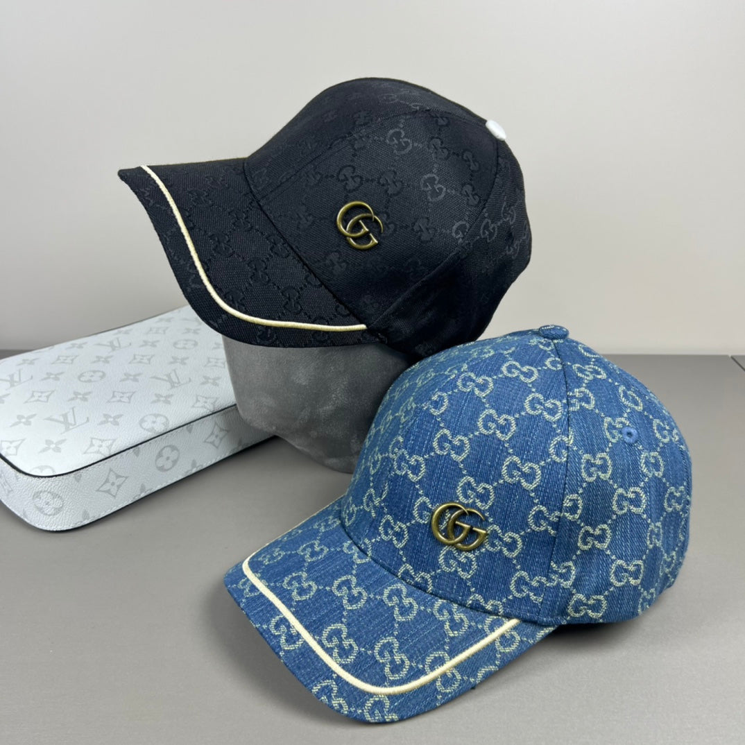 Embroidered hats in two colors