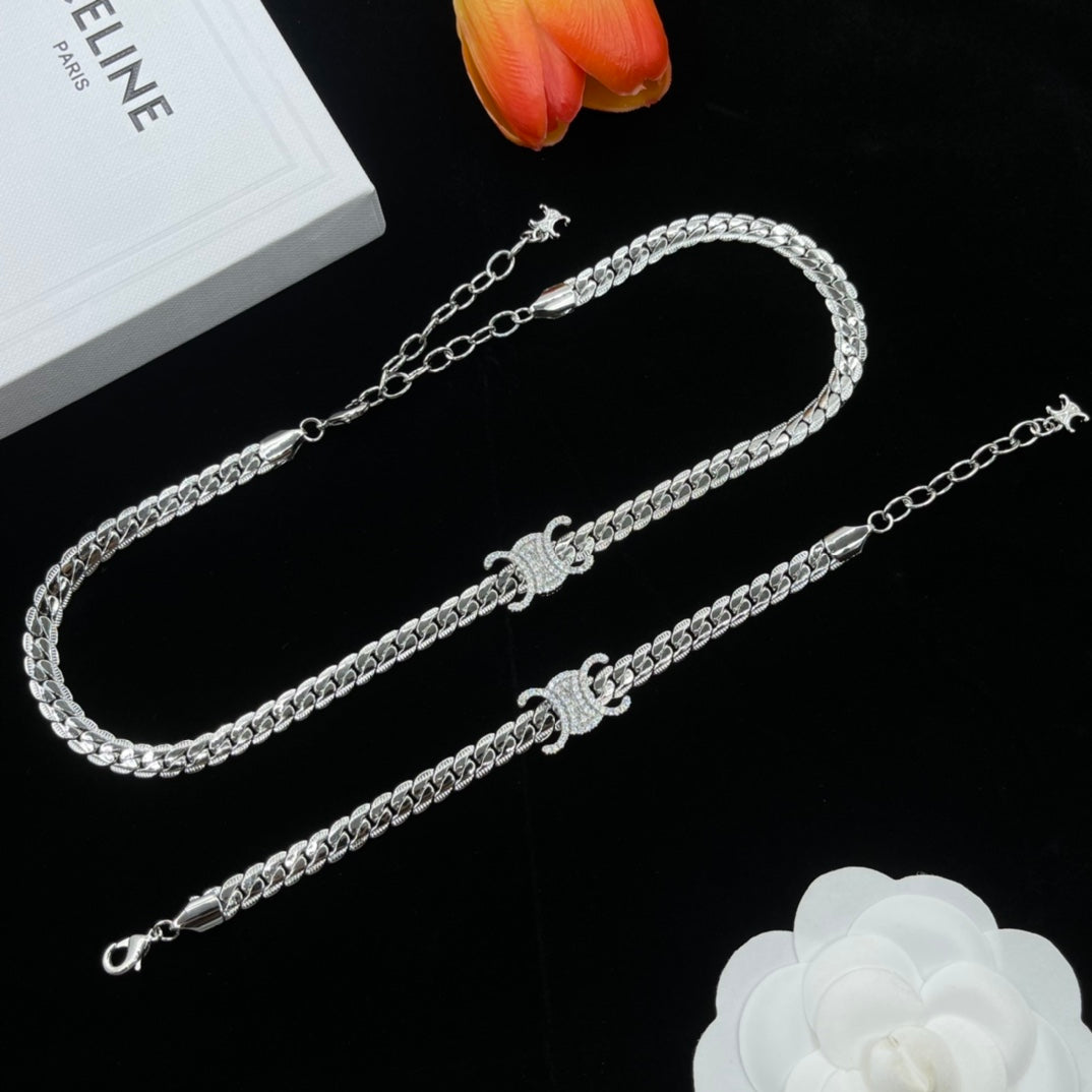 Elegant Silver Chain Wristband
