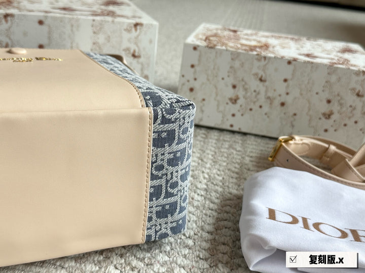 2 Color Textured Bucket Bag