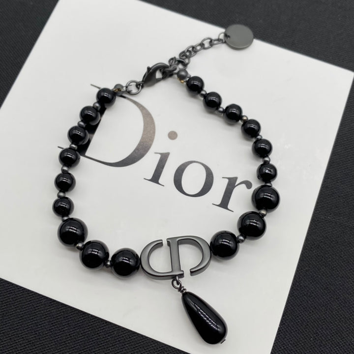 Chic Black Gemstone Necklace