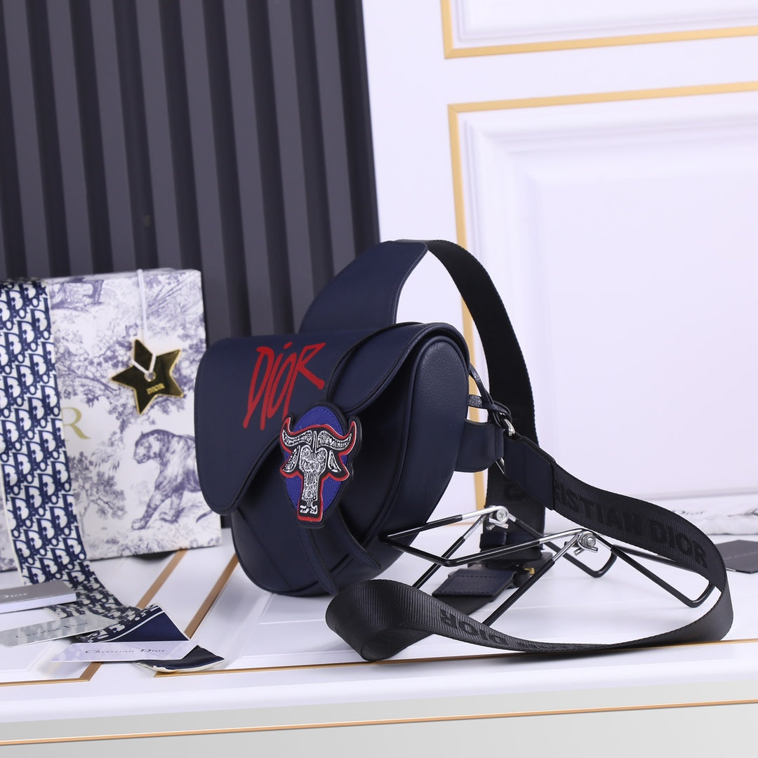 3 Colors Fashion Street Canvas Bag(with bull's head badge)