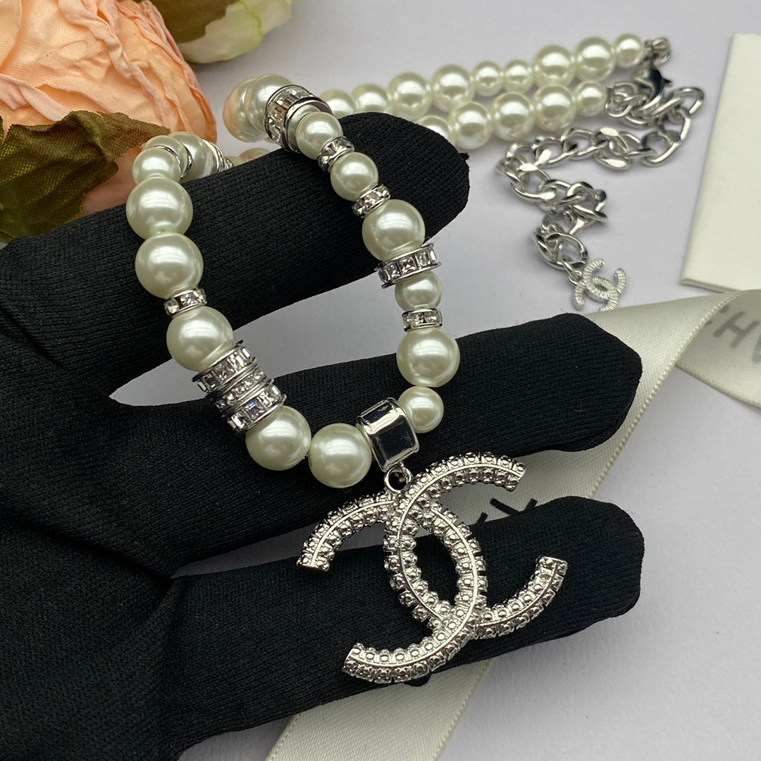 Pearl Lustre Badge Necklace