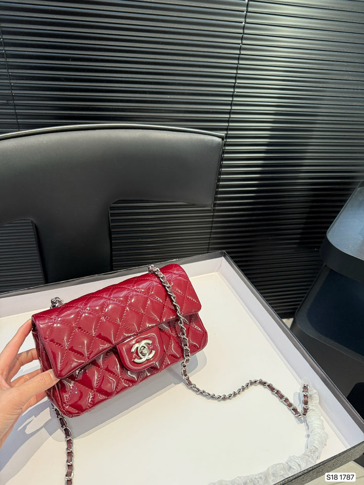 Tricolor Patent Leather Chain Flap Bag