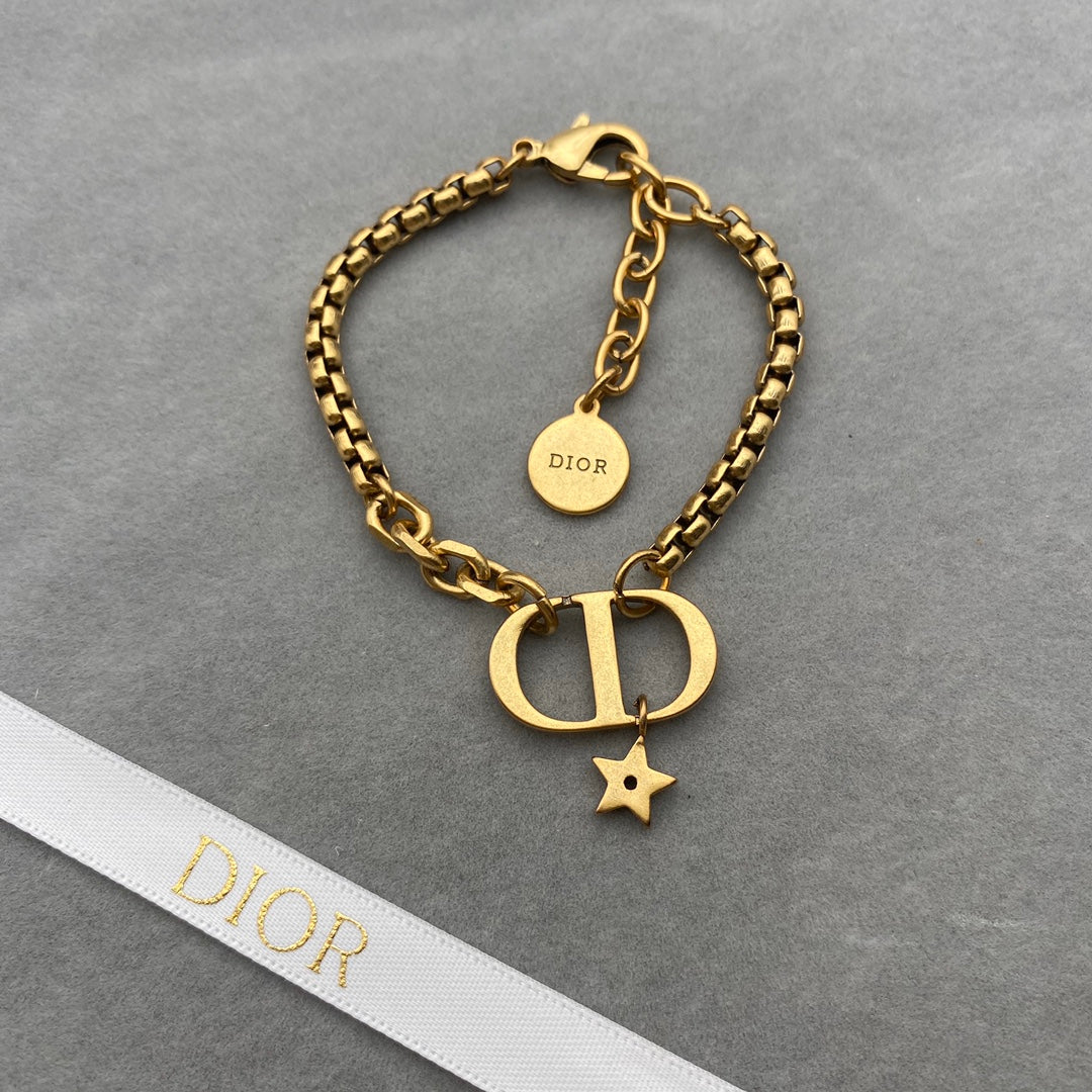 Exclusive letter “CD” gold necklace