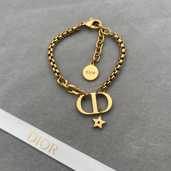 Exclusive letter “CD” gold necklace