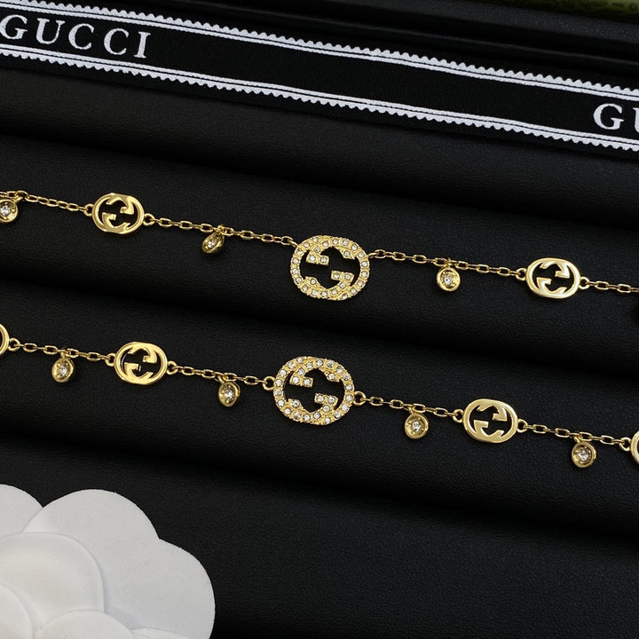 shiny gold jewelry necklace