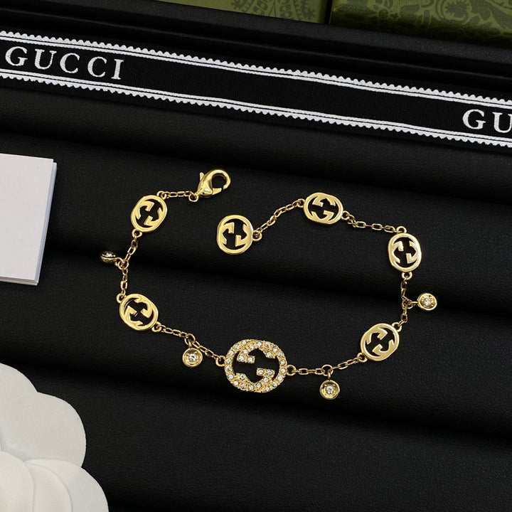 shiny gold jewelry necklace
