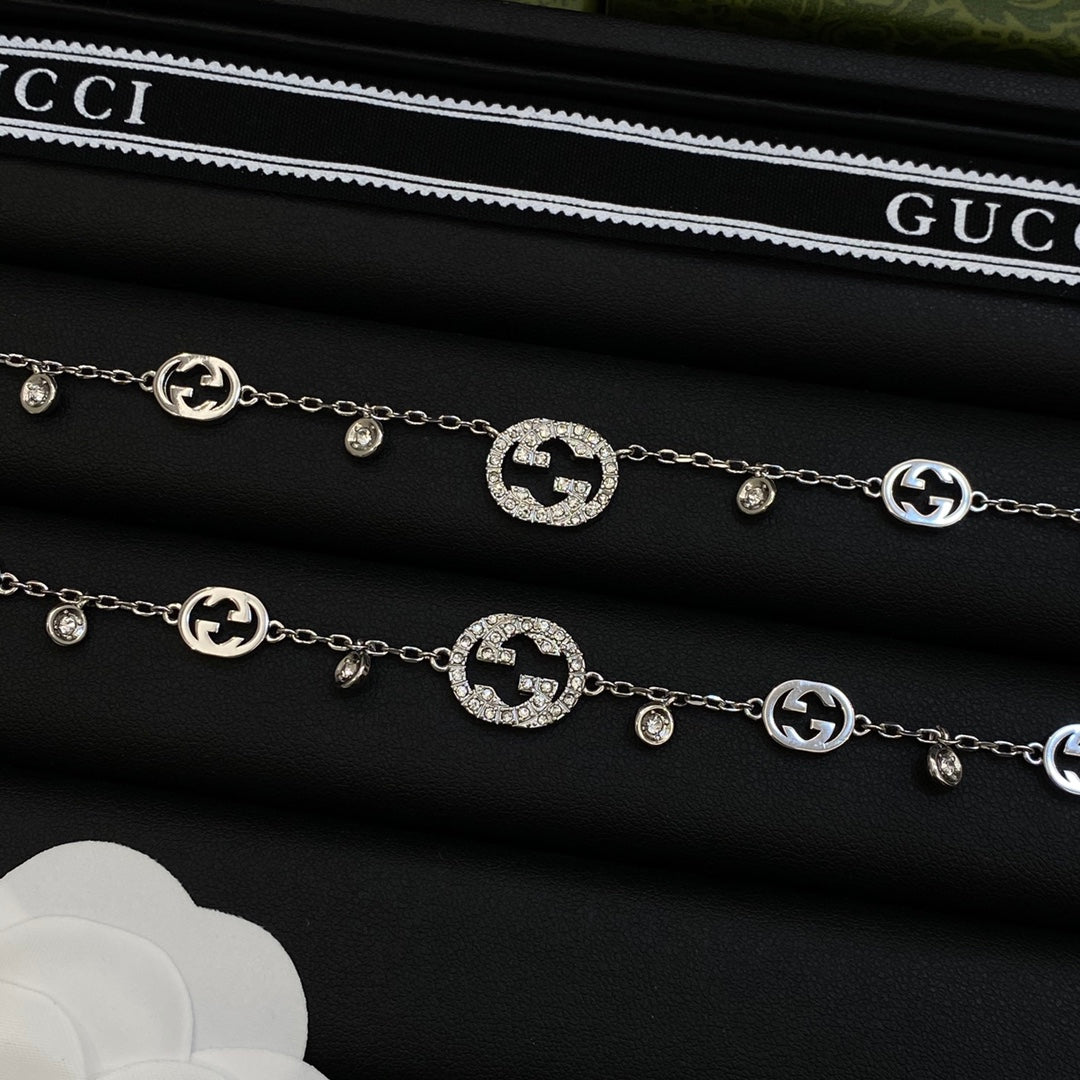 Classic Silver Jewelry Necklace