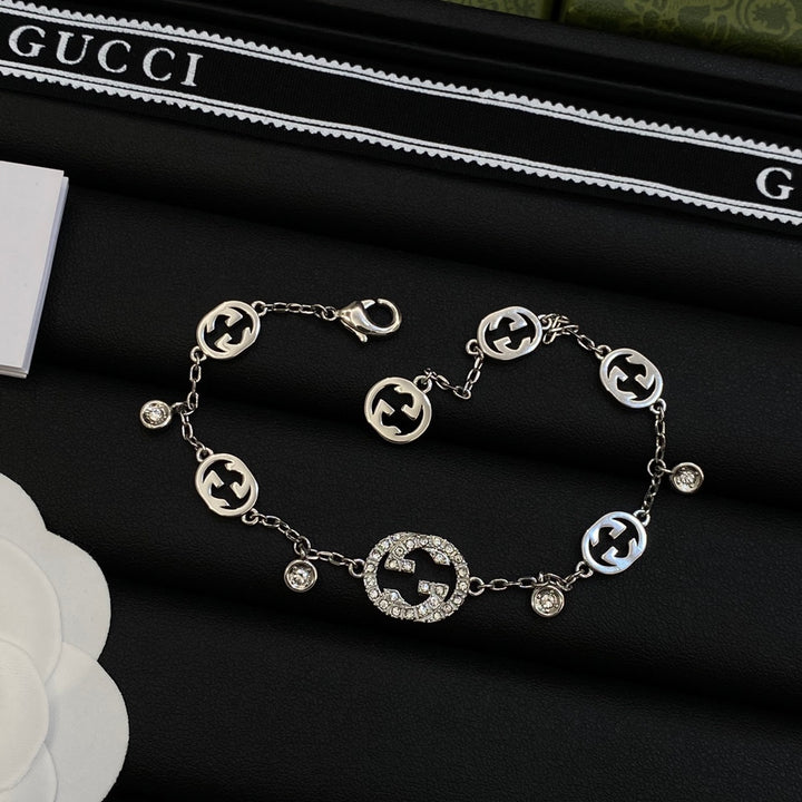 Classic Silver Jewelry Necklace