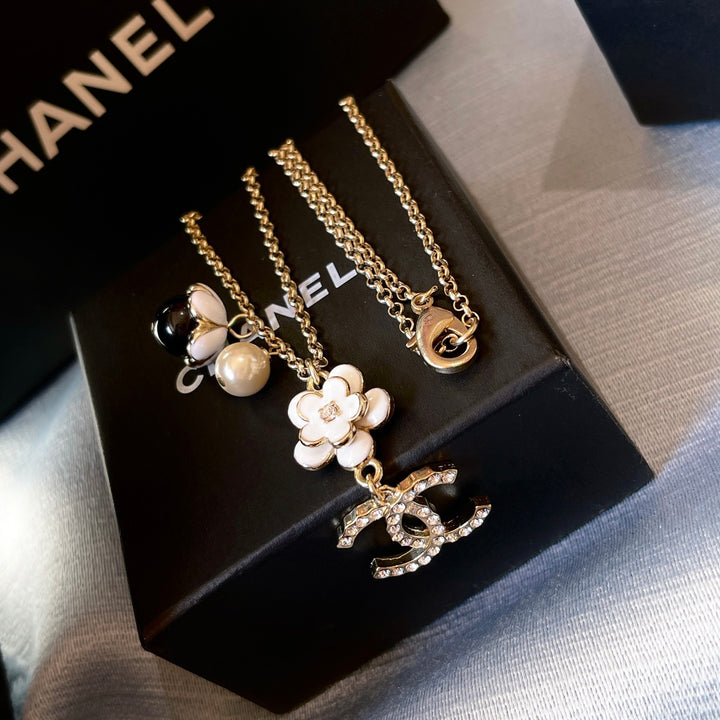 enameled pearl flower necklace