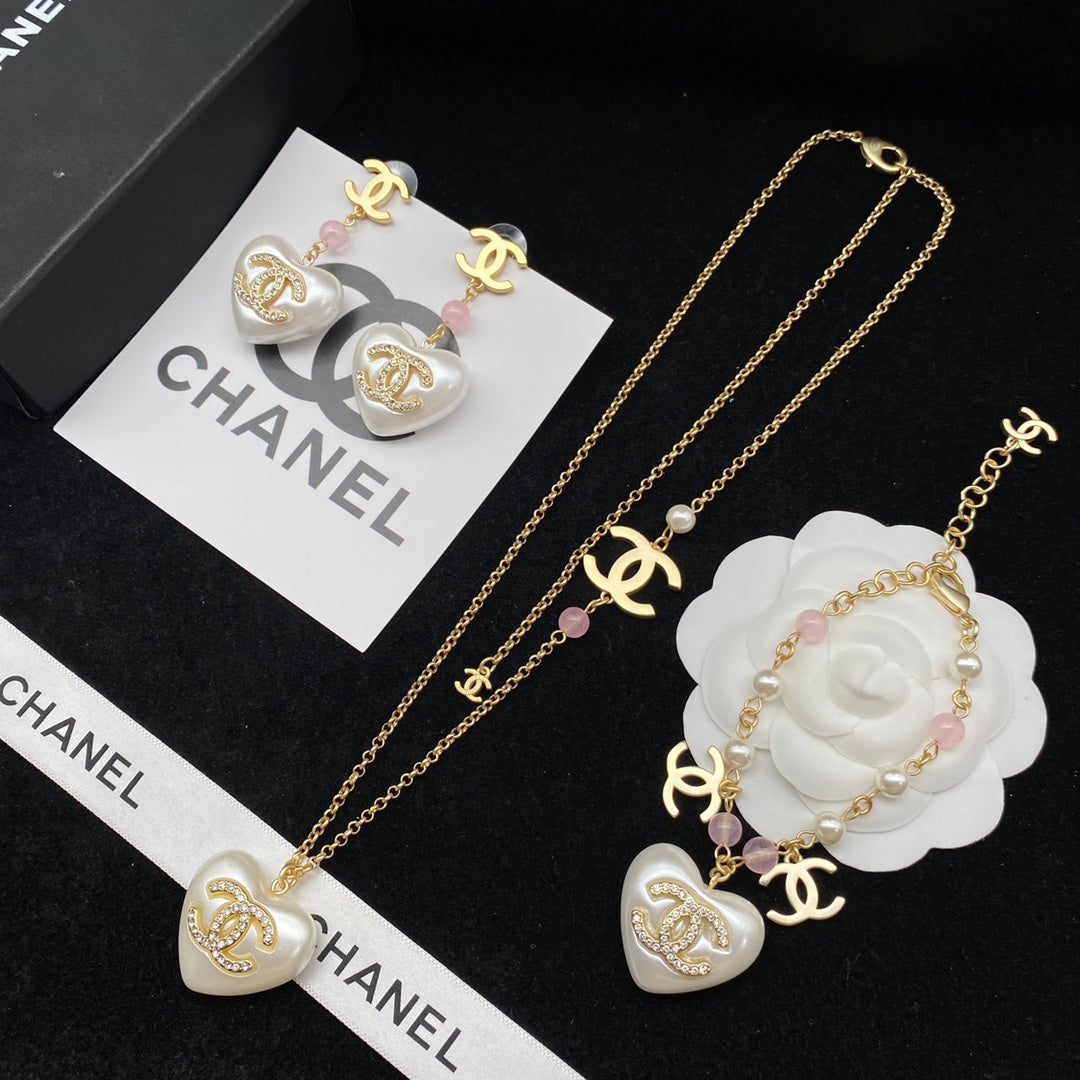 Heart Theme Jewelry Set