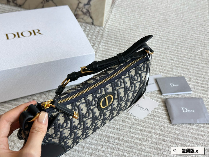 Embroidered Old Flower Cowhide Underarm Bag