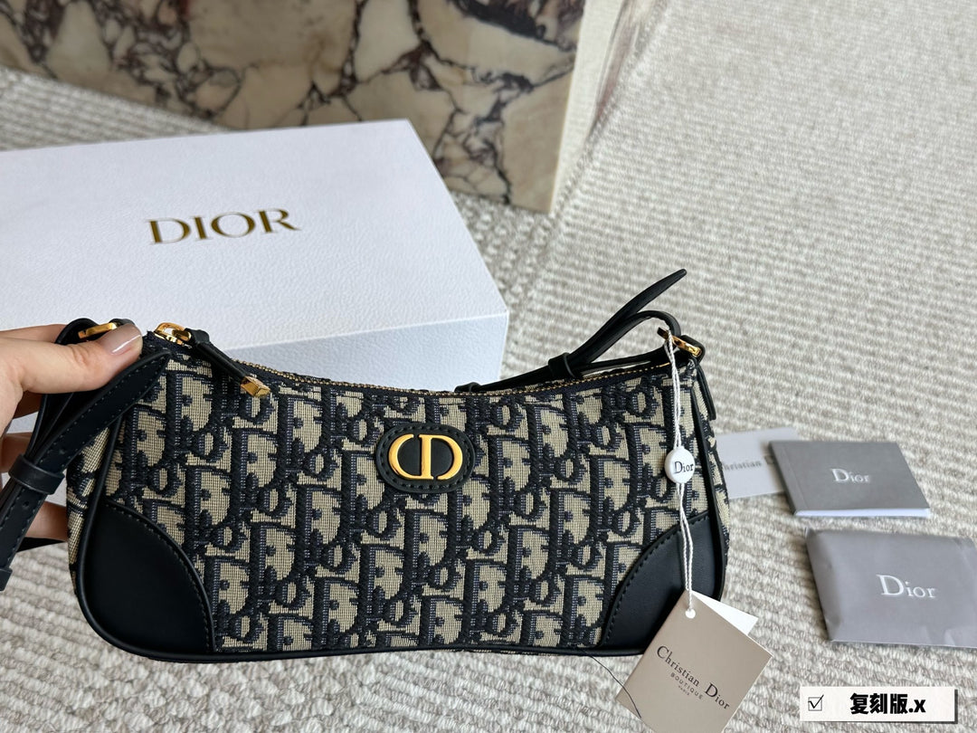 Embroidered Old Flower Cowhide Underarm Bag