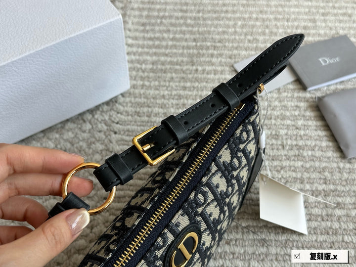 Embroidered Old Flower Cowhide Underarm Bag