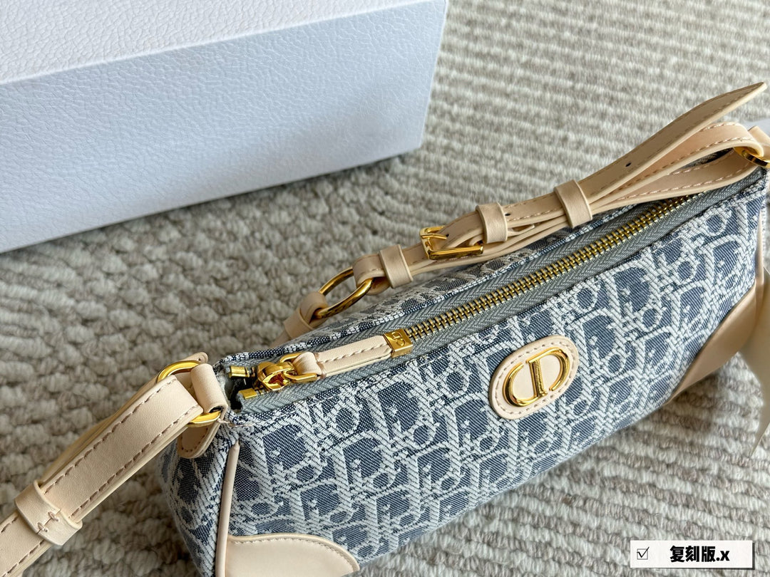 Embroidered Old Flower Cowhide Underarm Bag